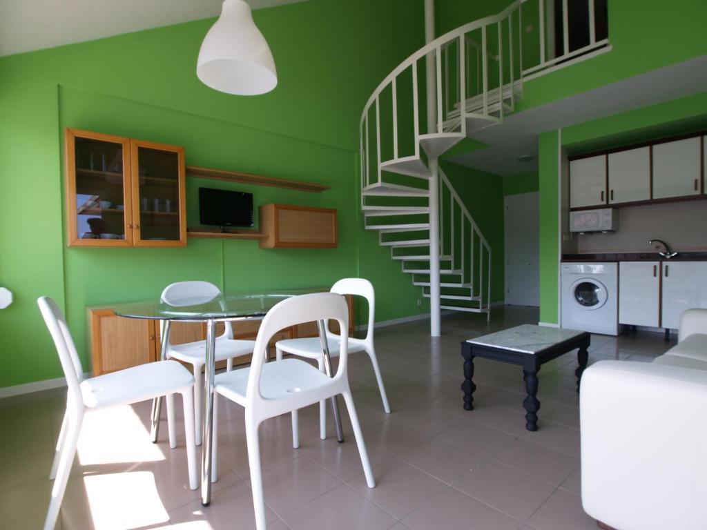 Apartamentos Zenit Mar Noja Ruang foto