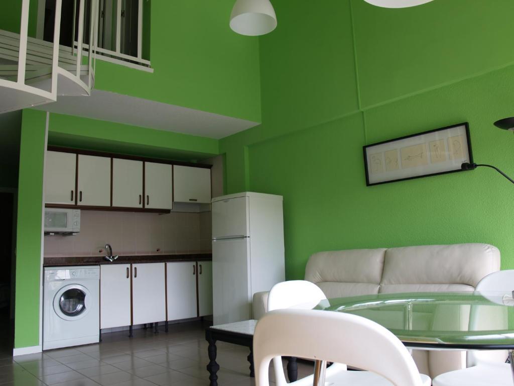 Apartamentos Zenit Mar Noja Ruang foto