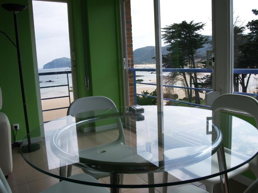 Apartamentos Zenit Mar Noja Ruang foto